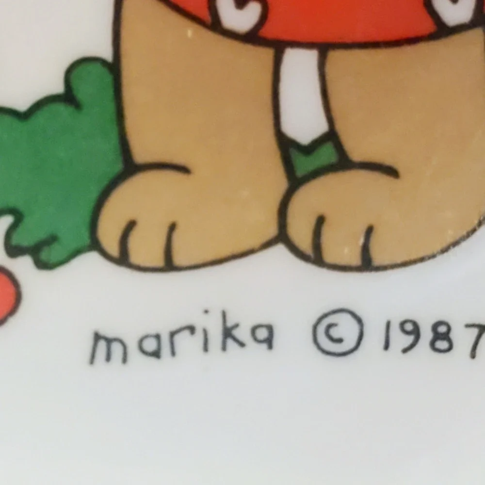 VTG Lot 4 Melamine Kids Dishes Oneida Raggedy Ann Marika Bears Tivoli Carnival